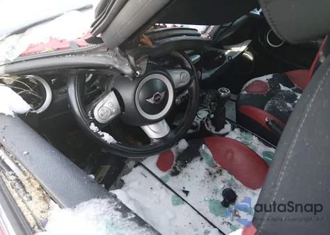 2010 Mini Cooper S from USA, damaged, VIN WMWMS3C5XATY51384